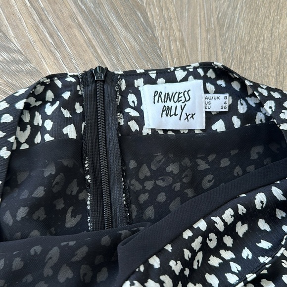 Princess Polly leopard skirt in size 4 - Picture 2 of 3